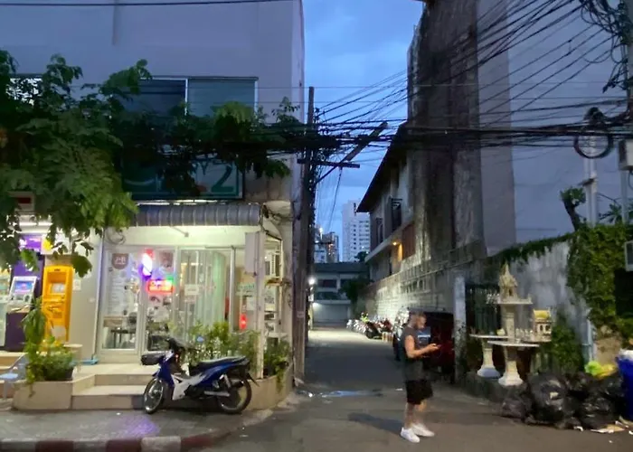 Xx Yon Sukhumvit 4 - Bts Nana * Bangkok